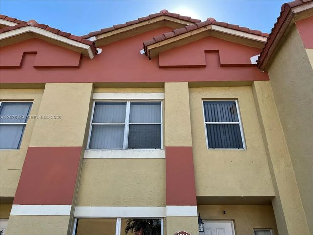 3 of 69 - 5214 Nw 190th Street, Miami Gardens, FL