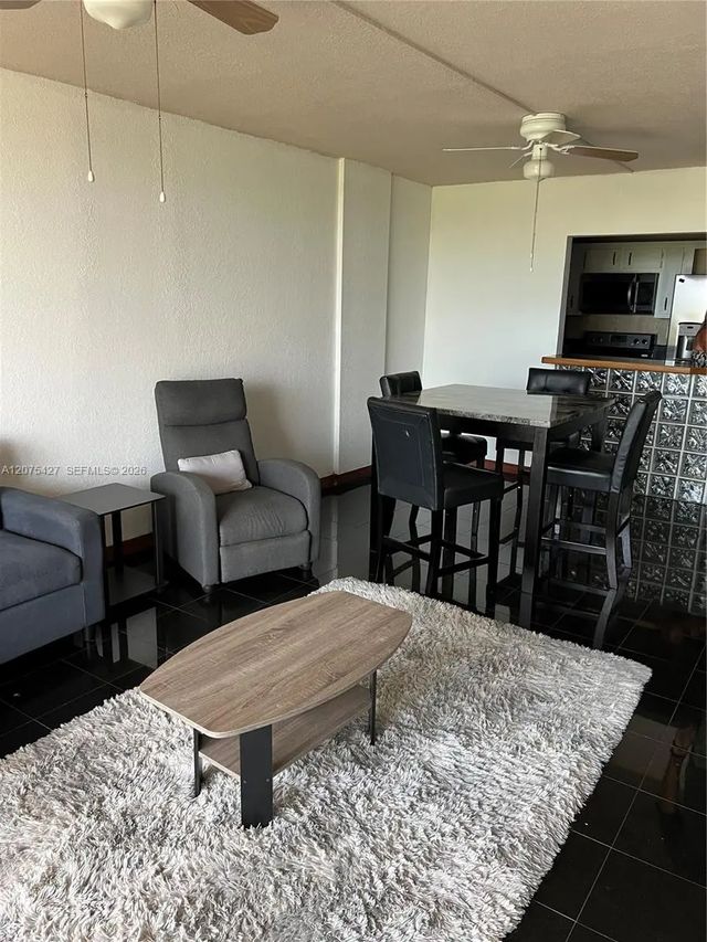 4 of 22 - 1465 Ne 123rd Street #515, North Miami, FL