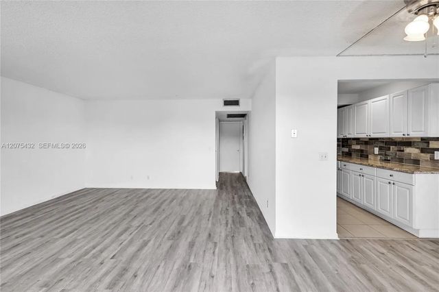 3 of 31 - 300 Sw 134th Way #413e, Pembroke Pines, FL