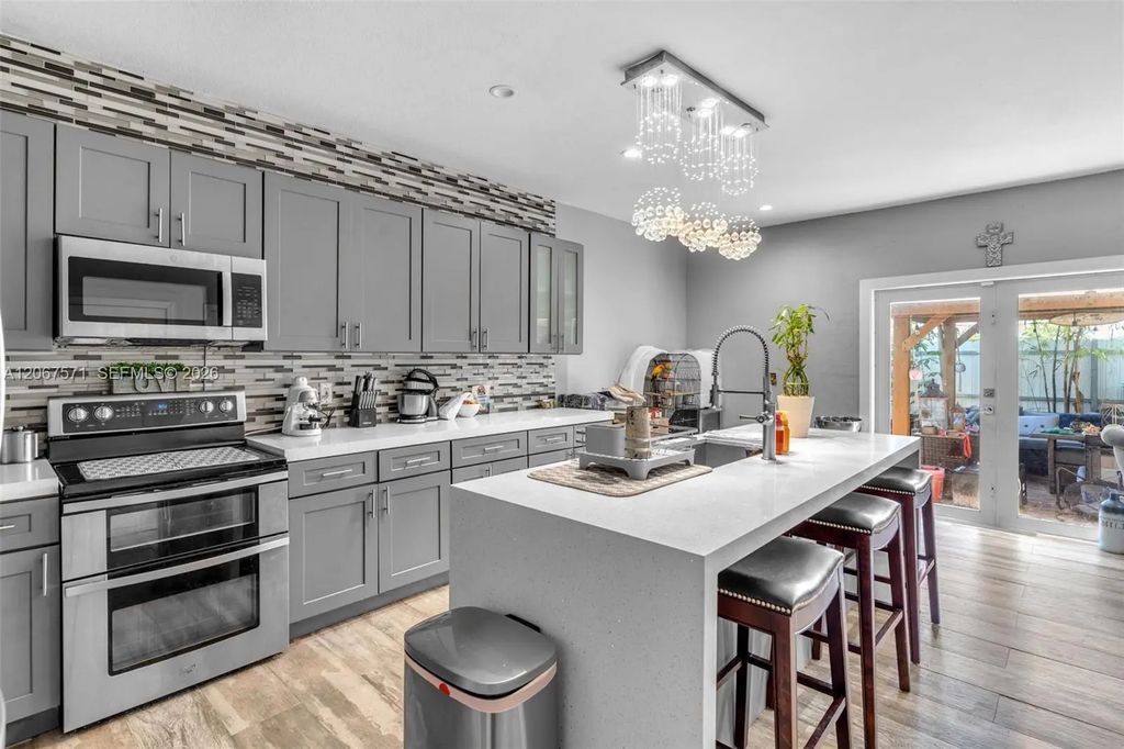 12382 Sw 213th Terrace, Miami