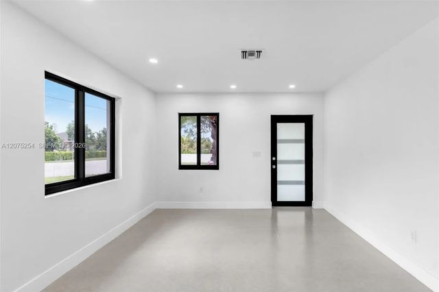 5 of 37 - 544 Nw 12th Street, Homestead, FL