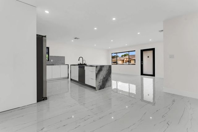 3 of 38 - 1252 Nw 172nd Terrace, Miami Gardens, FL