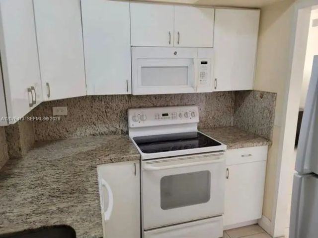 2 of 11 - 7441 Wayne Avenue #3o, Miami Beach, FL