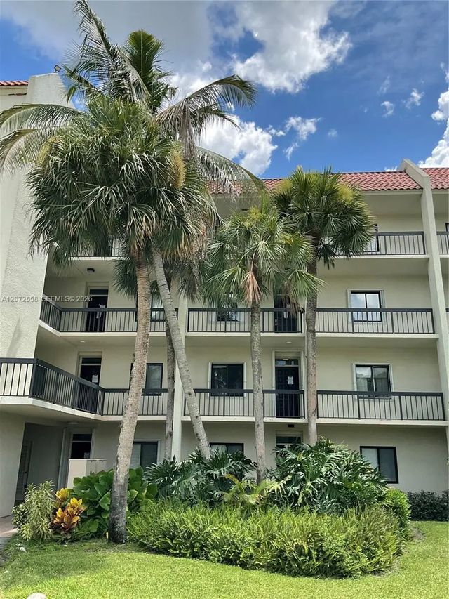 3050 Presidential Way #403, West Palm Beach