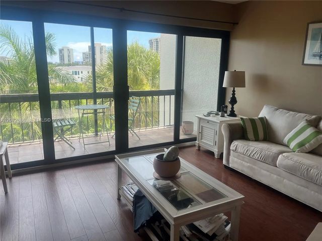 3 of 50 - 3050 Presidential Way #403, West Palm Beach, FL