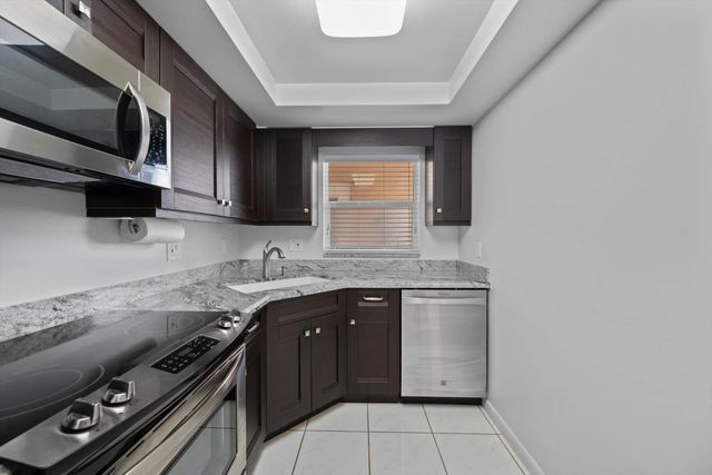 5 of 24 - 725 N Riverside Drive #203, Pompano Beach, FL