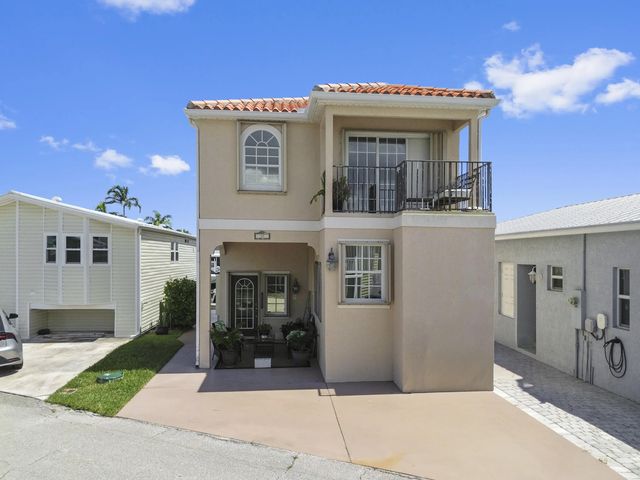 37 Nettles Boulevard, Jensen Beach