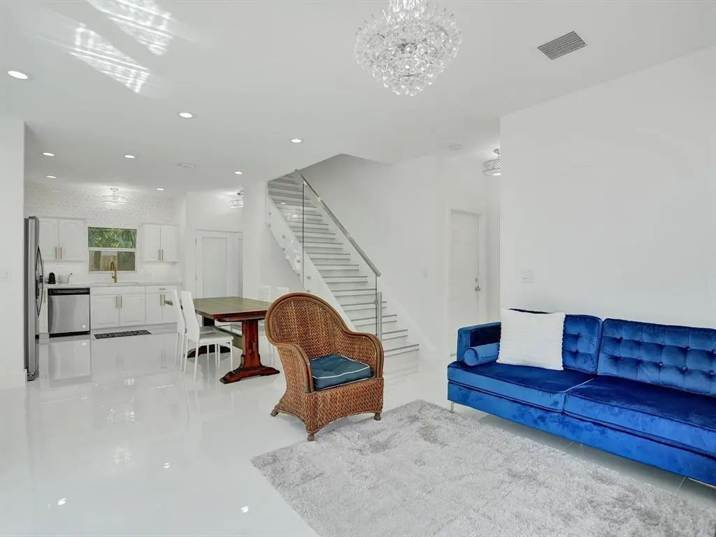 833 Sw 17th Street, Fort Lauderdale