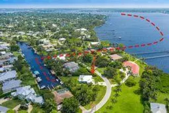 2 of 33 - 2070 Nw Pine Tree Way, Stuart, FL