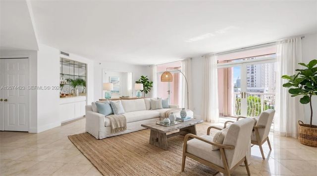 5 of 81 - 721 Biltmore Way #601, Coral Gables, FL