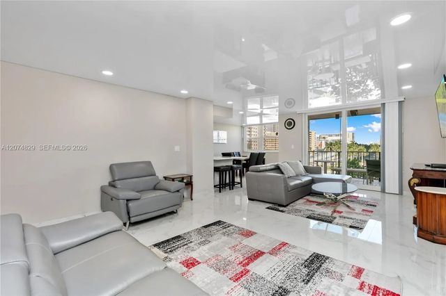 1880 S Ocean Drive #406, Hallandale Beach