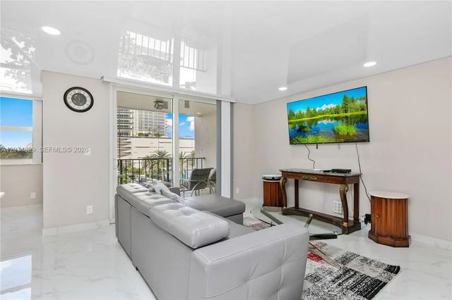 3 of 35 - 1880 S Ocean Drive #406, Hallandale Beach, FL