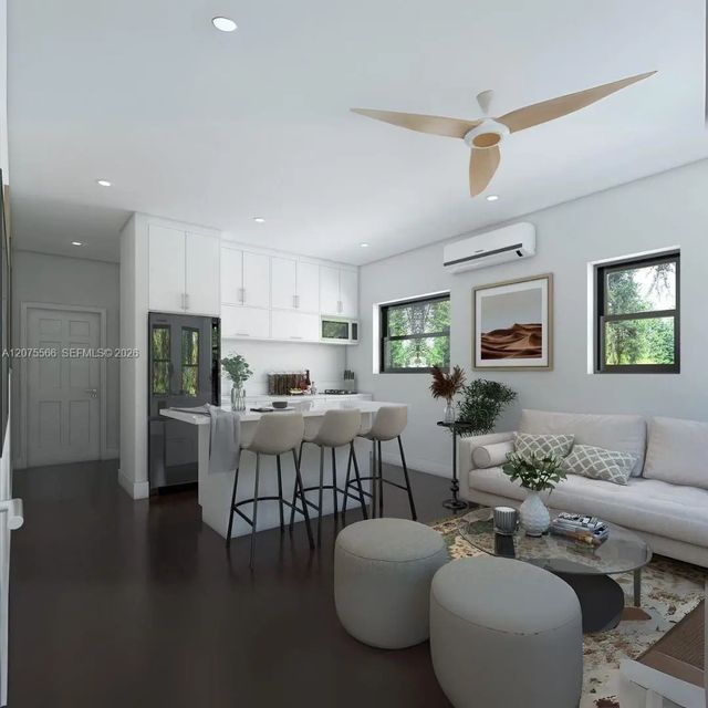4 of 11 - 1020 Sw 2nd Street, Miami, FL