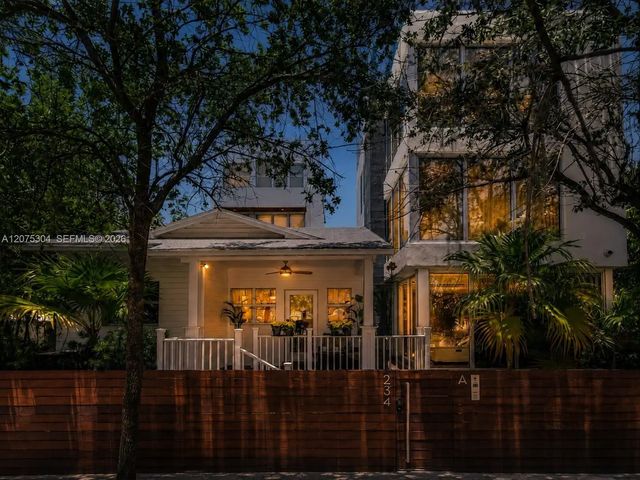 2 of 25 - 234 Washington Avenue #a, Miami Beach, FL
