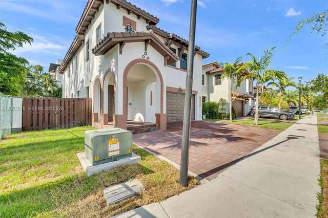 3 of 69 - 10204 Nw 86th Street, Doral, FL