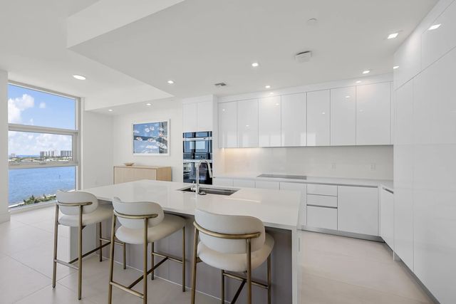 220 Lake Shore Drive #1001, Lake Park