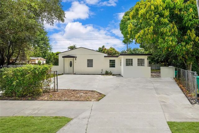 360 Nw 179th Terrace, Miami Gardens