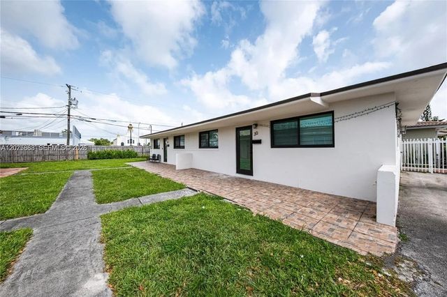 30 Nw 56th Court, Miami