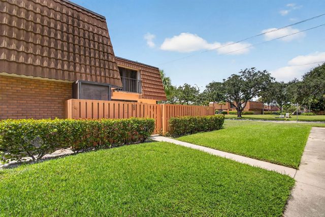 3 of 38 - 185 Charter Way, West Palm Beach, FL