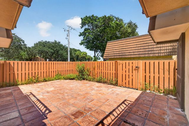 5 of 38 - 185 Charter Way, West Palm Beach, FL