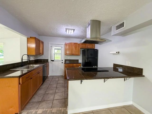 4 of 8 - 1480 6th Avenue, Vero Beach, FL