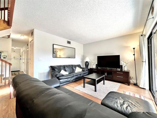 5 of 28 - 7750 Nw 79th Avenue #h5, Tamarac, FL