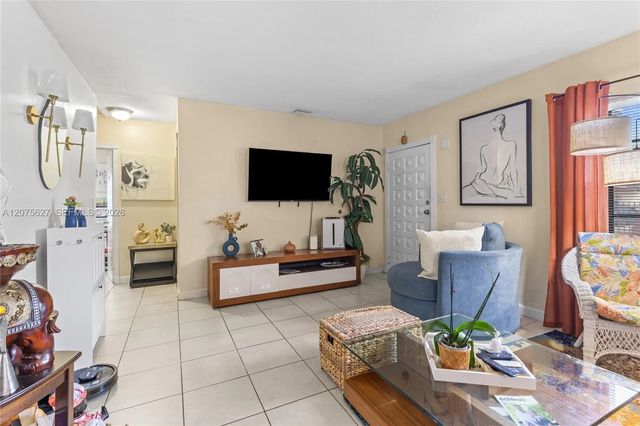 4 of 15 - 755 Harem Avenue, Opa-Locka, FL