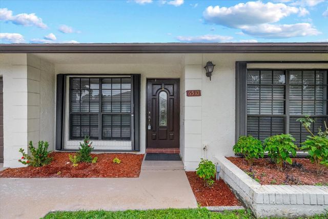 3 of 26 - 6510 Olivewood Circle, Greenacres, FL