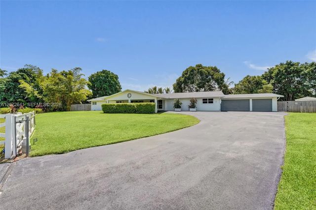 5 of 115 - 10880 Sw 25th Street, Davie, FL