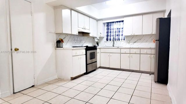 5 of 13 - 2367 Nw 82nd Street #miami, Miami, FL
