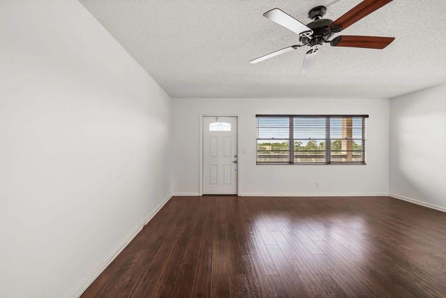5 of 29 - 413 Southampton A, West Palm Beach, FL