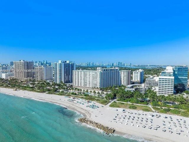 2 of 16 - 2899 Collins Avenue #1734, Miami Beach, FL