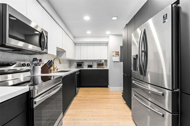 600 Three Islands Boulevard #305, Hallandale Beach