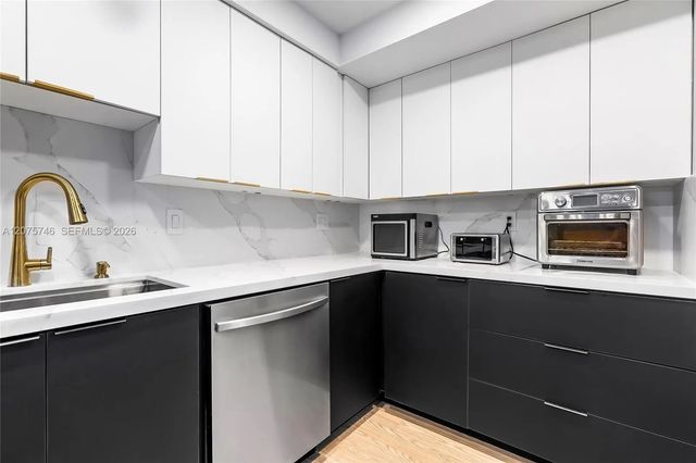 3 of 44 - 600 Three Islands Boulevard #305, Hallandale Beach, FL