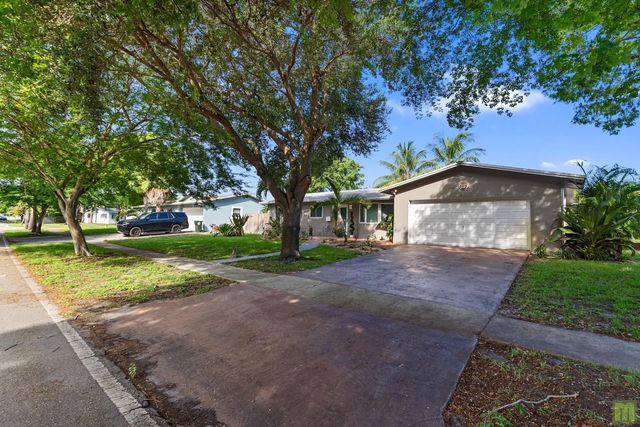 3 of 102 - 291 Lake Drive, Coconut Creek, FL