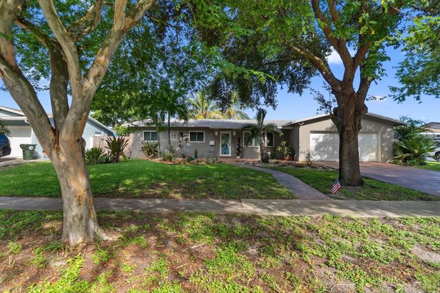 4 of 102 - 291 Lake Drive, Coconut Creek, FL