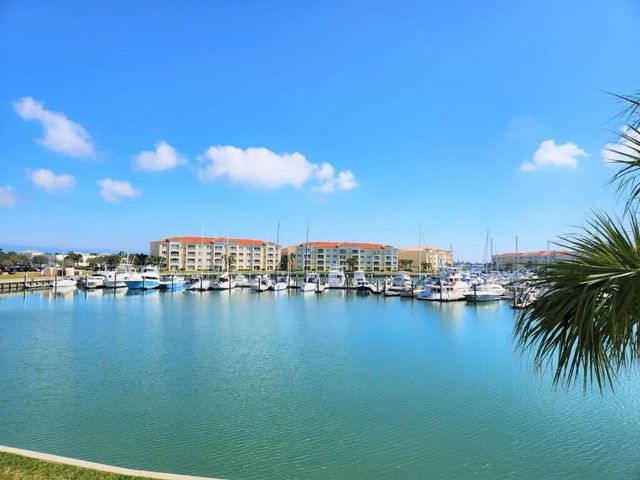 6 Harbour Isle Drive E #205, Fort Pierce