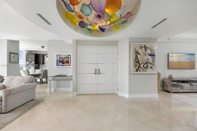 5 of 53 - 300 Pointe Drive #2806, Miami Beach, FL