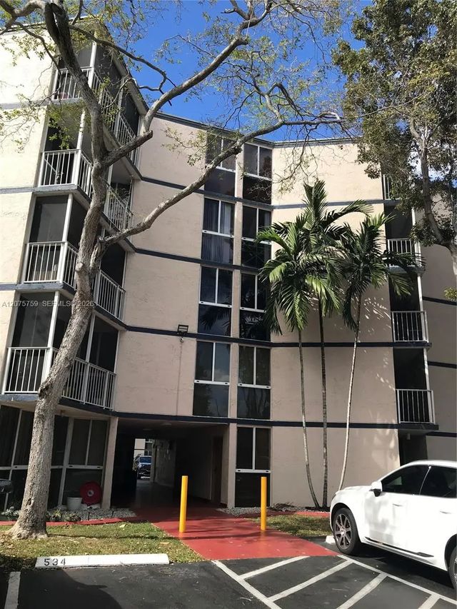 6955 Nw 186th Street #f310, Hialeah