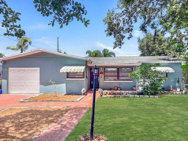 4 of 30 - 7505 Cleveland Street, Hollywood, FL