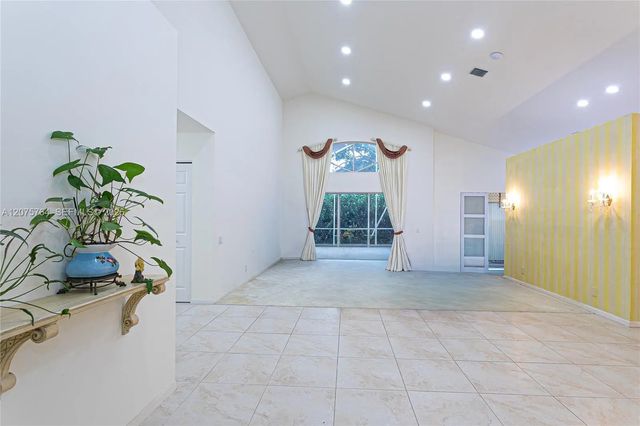 5 of 33 - 7367 Sterling Falls Lane, Boynton Beach, FL