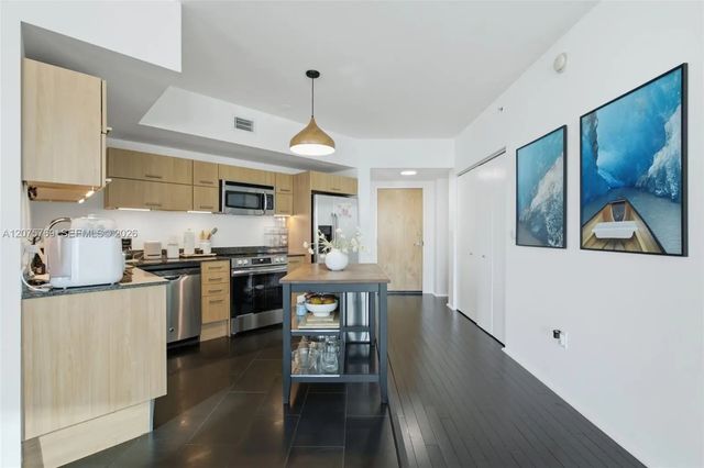 5 of 30 - 350 S Miami Avenue #2601, Miami, FL