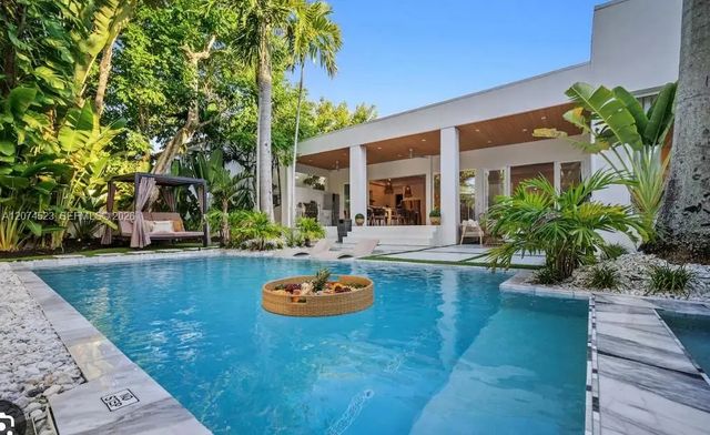 2 of 45 - 607 Se 6th Street, Fort Lauderdale, FL