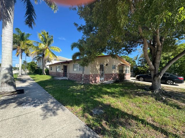 2 of 13 - 704 E Hillsboro Boulevard, Deerfield Beach, FL