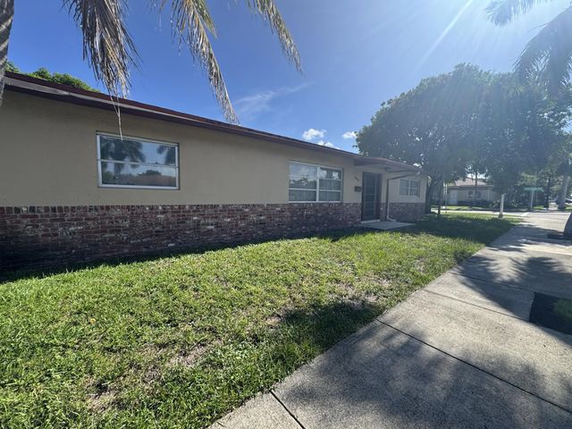 3 of 13 - 704 E Hillsboro Boulevard, Deerfield Beach, FL