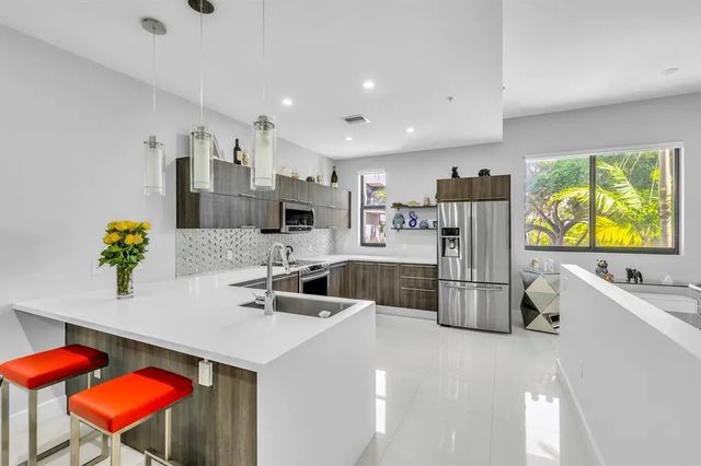 3 of 22 - 462 Se 1st Circle, Pompano Beach, FL
