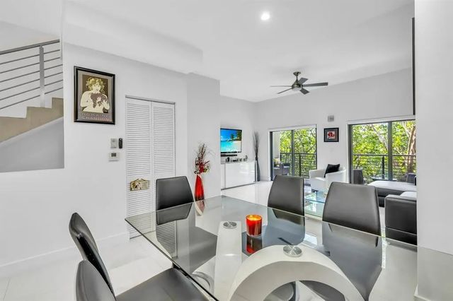 4 of 22 - 462 Se 1st Circle, Pompano Beach, FL