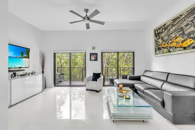 5 of 22 - 462 Se 1st Circle, Pompano Beach, FL