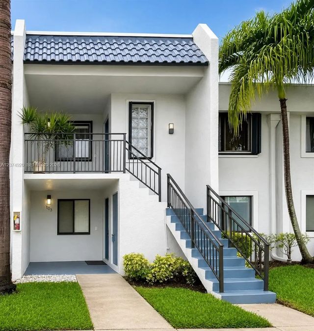 16511 Blatt Boulevard #103, Weston