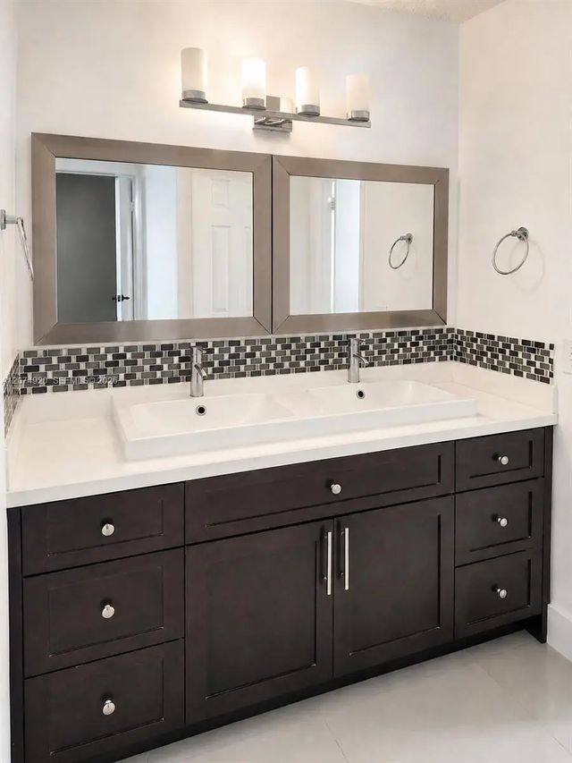 5 of 9 - 16511 Blatt Boulevard #103, Weston, FL